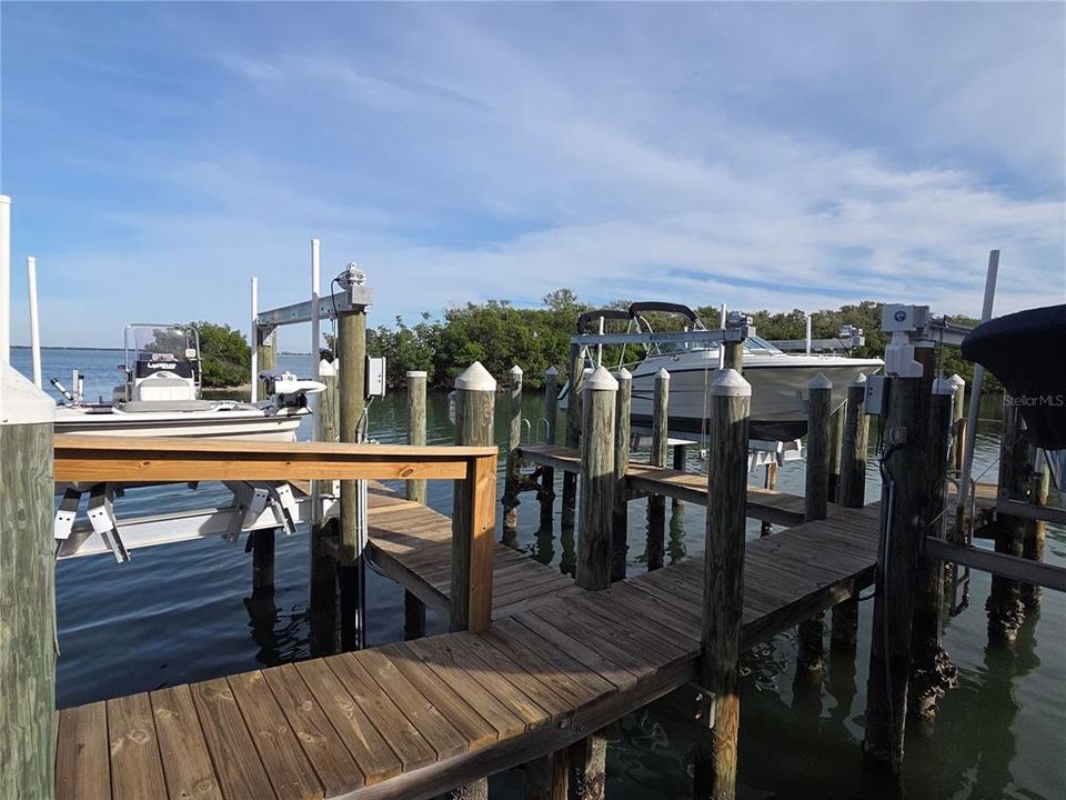 For Rent: $3,750 (2 beds, 2 baths, 835 Square Feet)