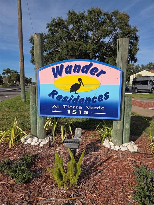 For Rent: $3,750 (2 beds, 2 baths, 835 Square Feet)