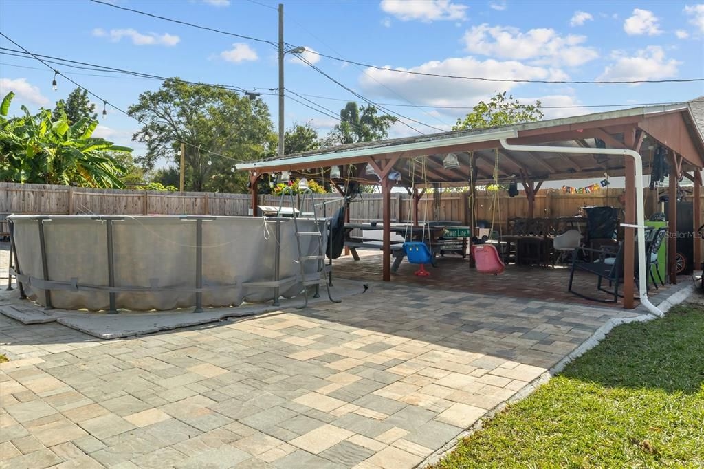 待售: $220,000 (3 贝兹, 1 浴室, 778 平方英尺)