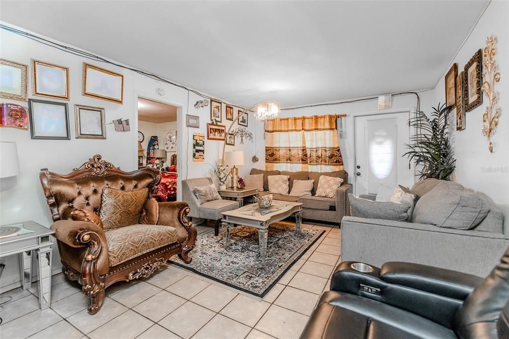 For Sale: $349,000 (4 beds, 3 baths, 1630 Square Feet)