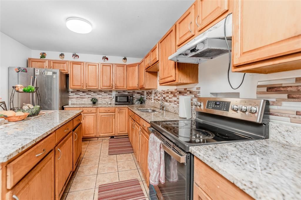 For Sale: $349,000 (4 beds, 3 baths, 1630 Square Feet)