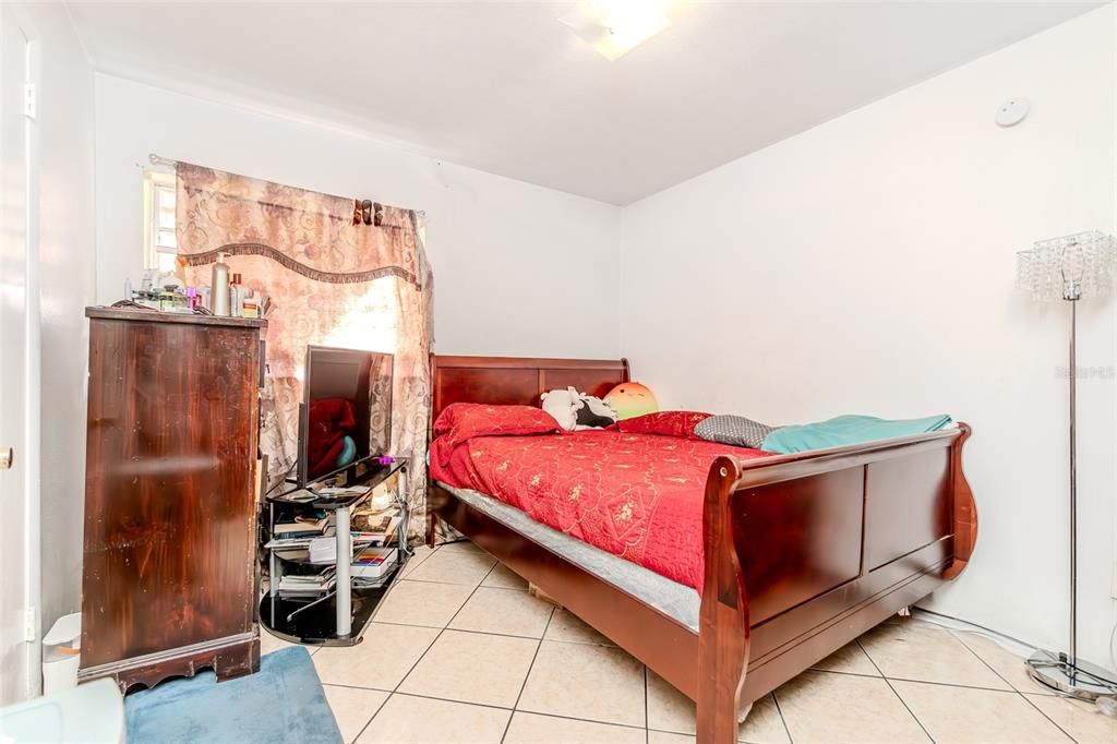 For Sale: $349,000 (4 beds, 3 baths, 1630 Square Feet)