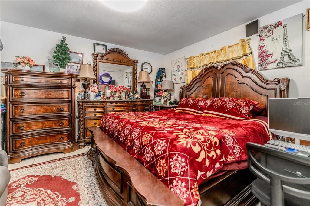 For Sale: $349,000 (4 beds, 3 baths, 1630 Square Feet)