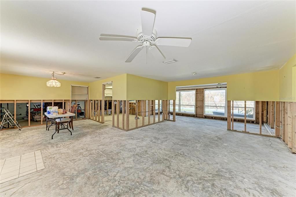 Activo con contrato: $725,000 (2 camas, 2 baños, 1506 Pies cuadrados)