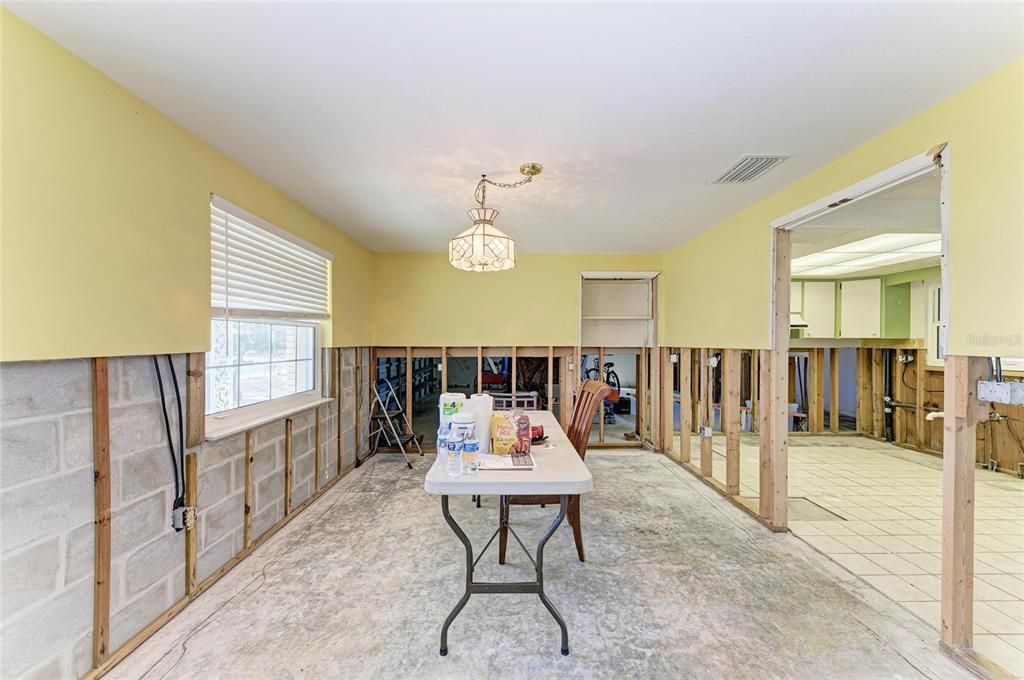 Activo con contrato: $725,000 (2 camas, 2 baños, 1506 Pies cuadrados)