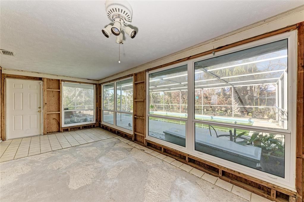 Activo con contrato: $725,000 (2 camas, 2 baños, 1506 Pies cuadrados)