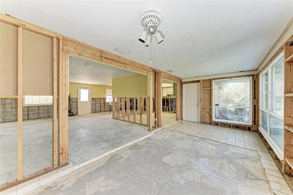 Activo con contrato: $725,000 (2 camas, 2 baños, 1506 Pies cuadrados)