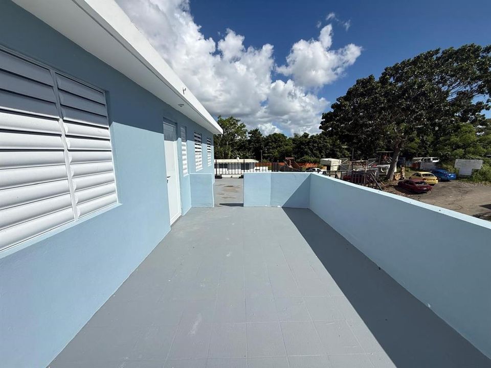 На продажу: $350,000 (7 спален, 4 ванн, 2000 Квадратных фут)