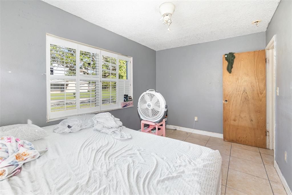 待售: $204,990 (4 贝兹, 2 浴室, 1796 平方英尺)