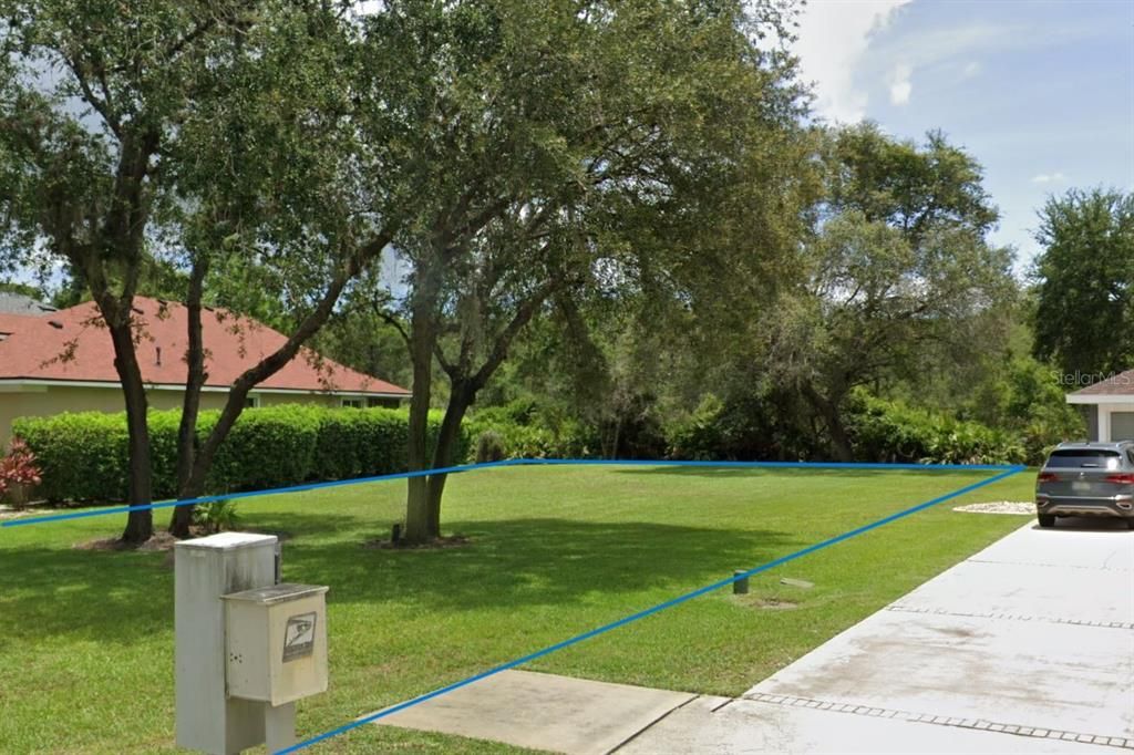 待售: $129,900 (0.23 acres)