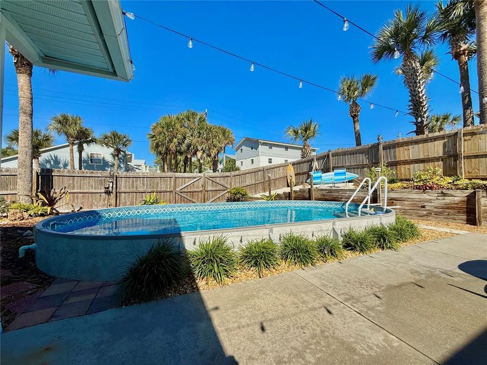 Под контрактом: $595,000 (3 спален, 3 ванн, 1715 Квадратных фут)