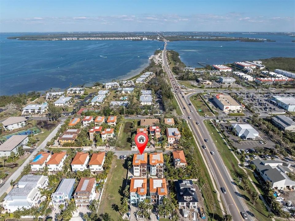 For Sale: $1,600,000 (4 beds, 4 baths, 3088 Square Feet)