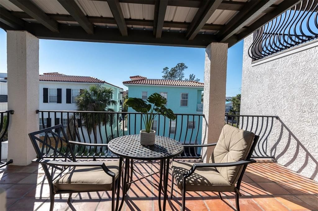 For Sale: $1,600,000 (4 beds, 4 baths, 3088 Square Feet)