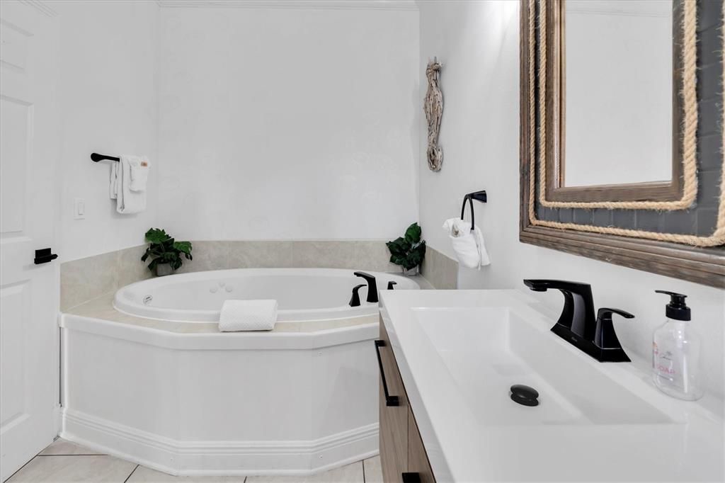 For Sale: $1,600,000 (4 beds, 4 baths, 3088 Square Feet)