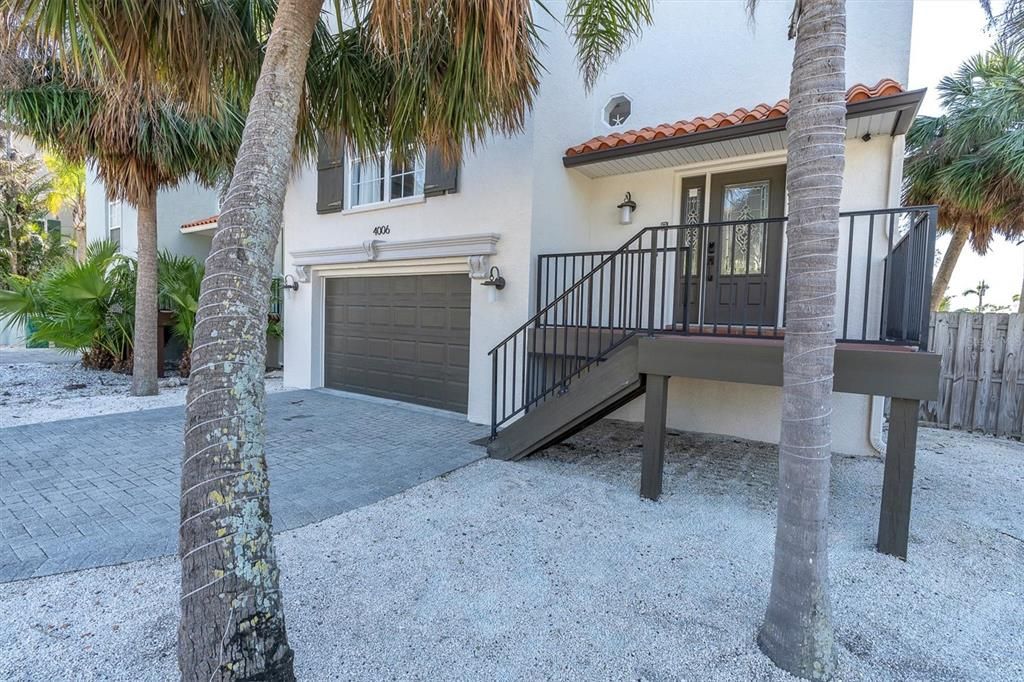 For Sale: $1,600,000 (4 beds, 4 baths, 3088 Square Feet)