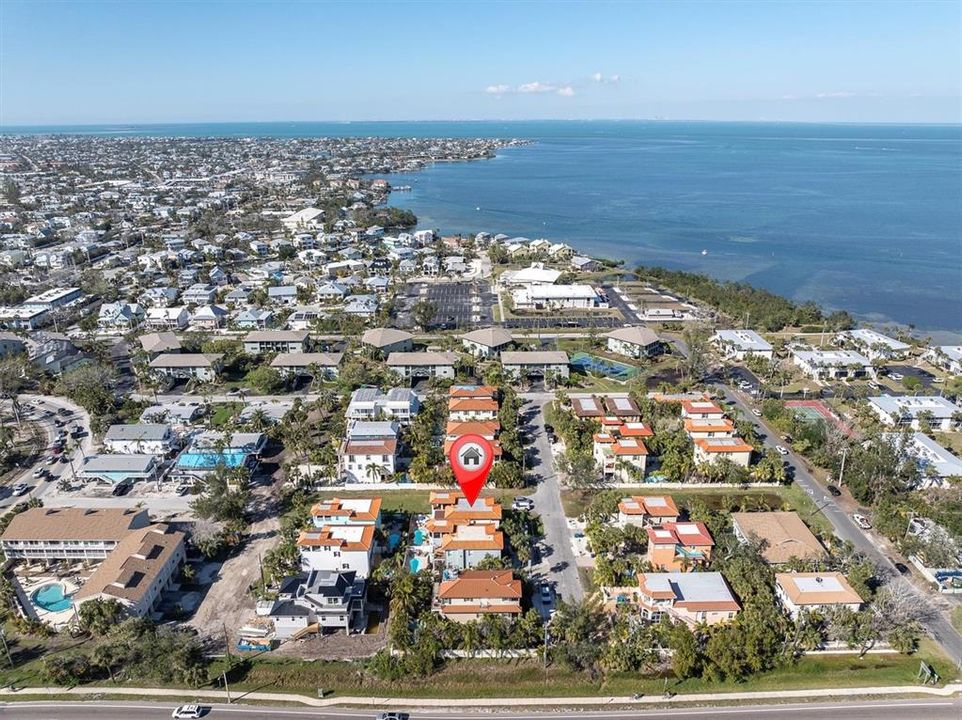 For Sale: $1,600,000 (4 beds, 4 baths, 3088 Square Feet)