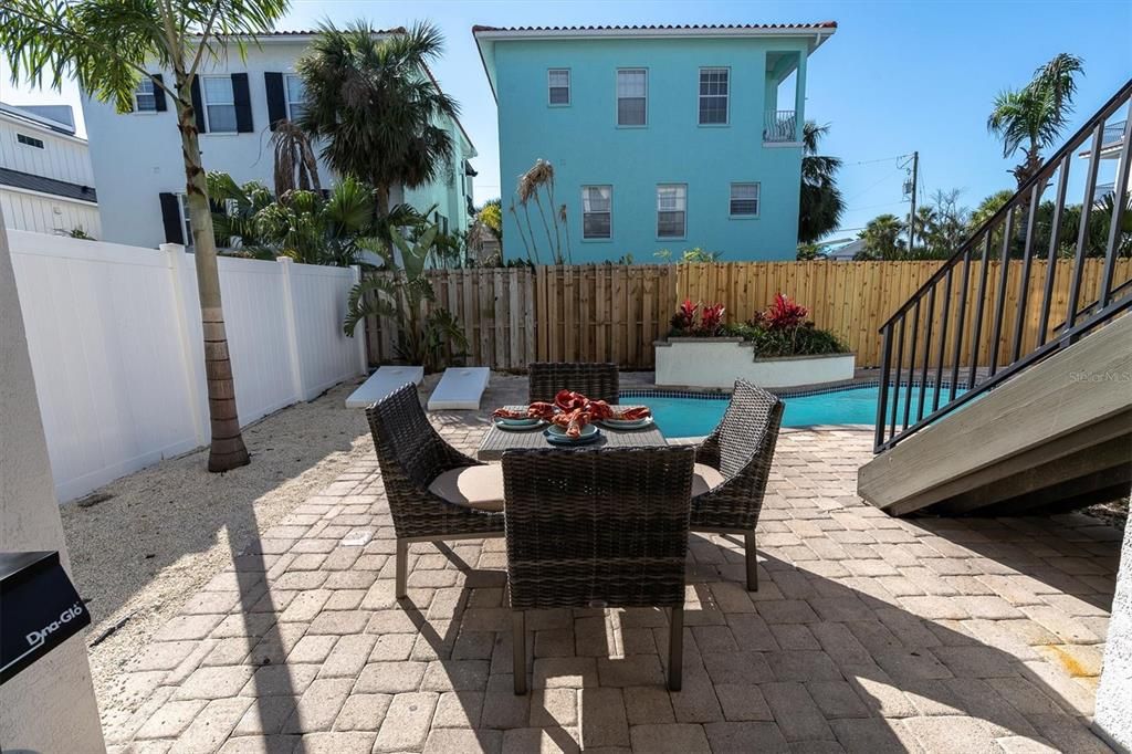 For Sale: $1,600,000 (4 beds, 4 baths, 3088 Square Feet)