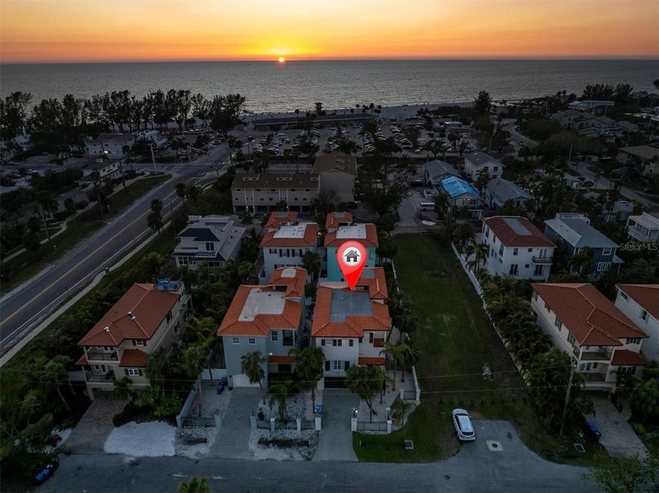 For Sale: $1,600,000 (4 beds, 4 baths, 3088 Square Feet)