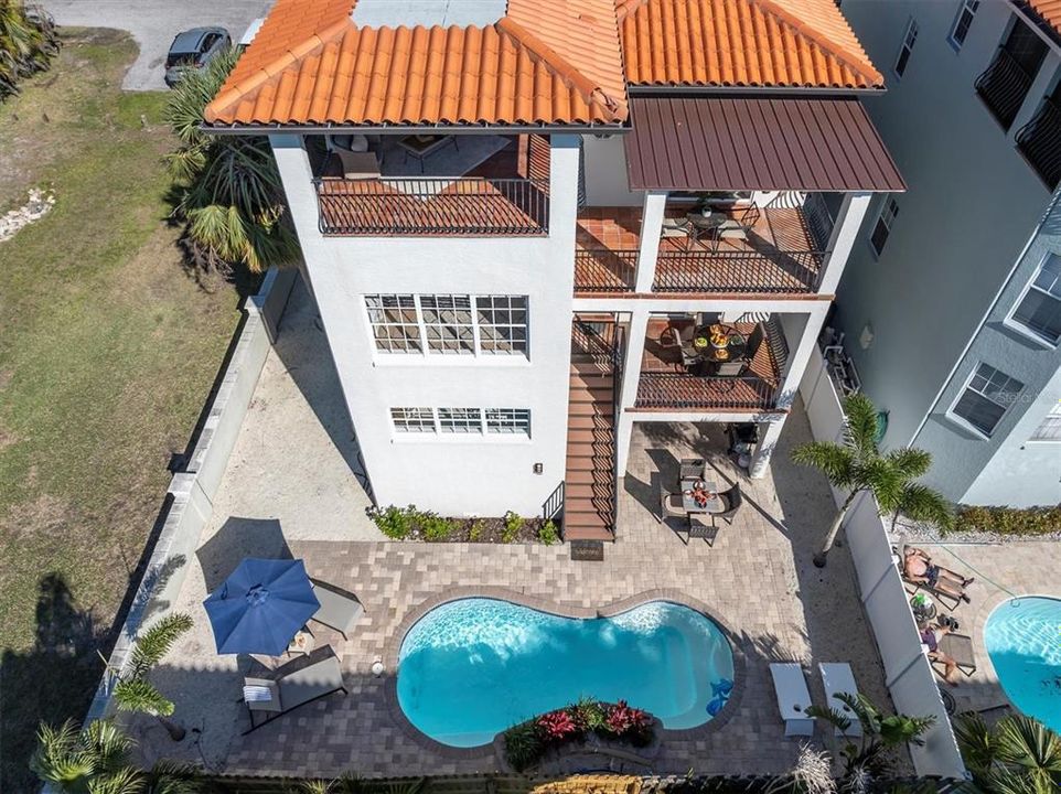 For Sale: $1,600,000 (4 beds, 4 baths, 3088 Square Feet)