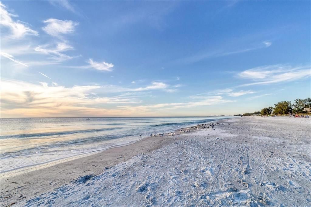 For Sale: $1,600,000 (4 beds, 4 baths, 3088 Square Feet)