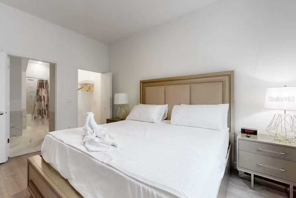 En Renta: $2,800 (4 camas, 4 baños, 2020 Pies cuadrados)