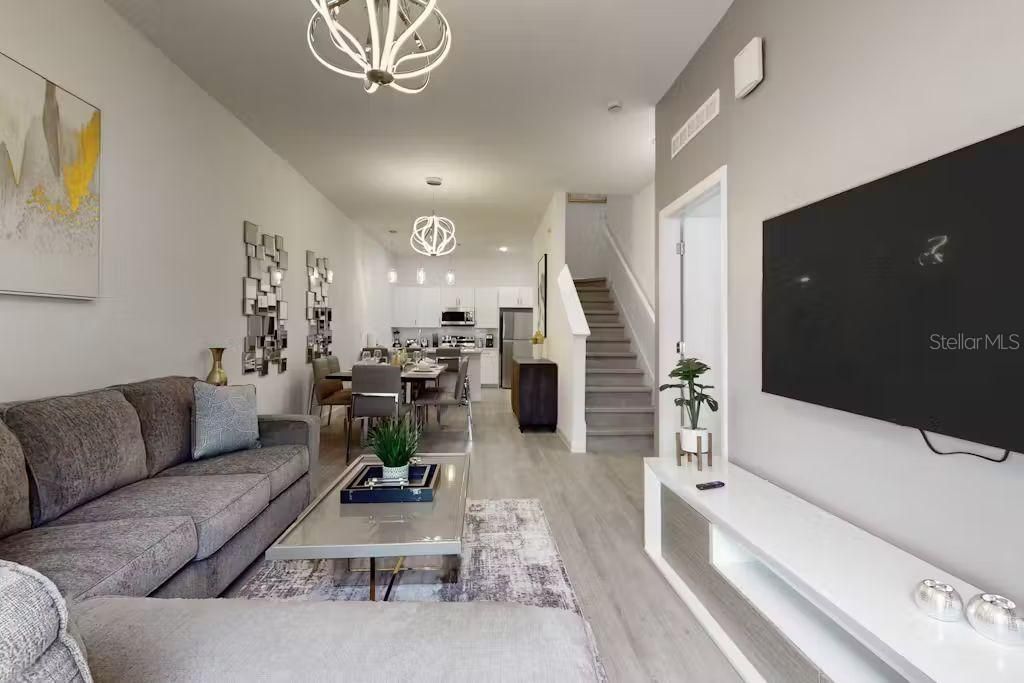 En Renta: $2,800 (4 camas, 4 baños, 2020 Pies cuadrados)