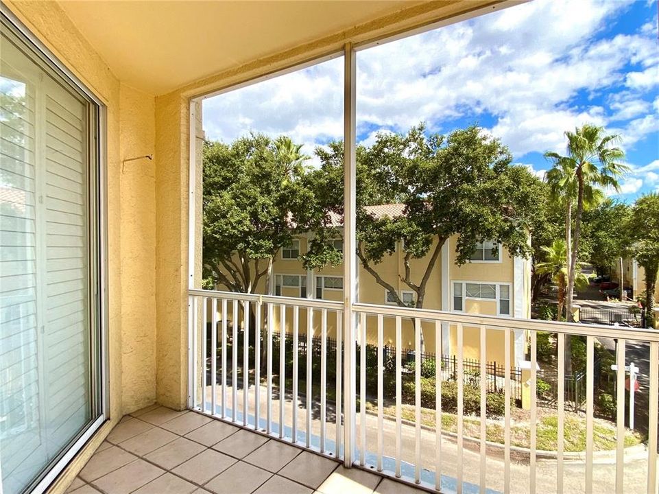 For Rent: $1,695 (2 beds, 2 baths, 1111 Square Feet)