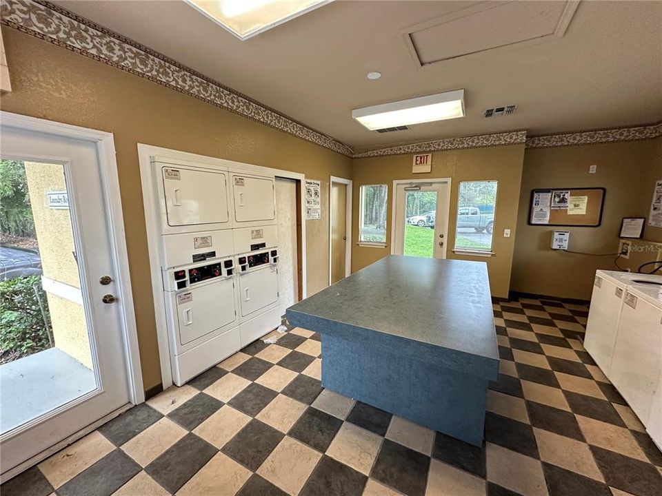 For Rent: $1,695 (2 beds, 2 baths, 1111 Square Feet)