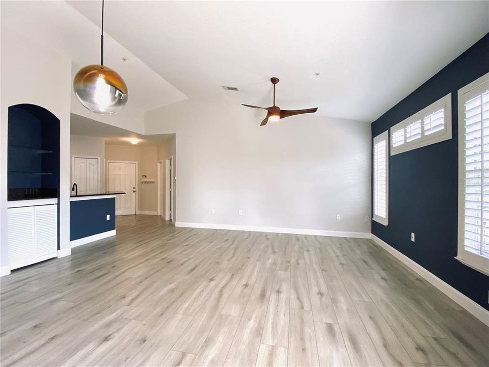 For Rent: $1,695 (2 beds, 2 baths, 1111 Square Feet)
