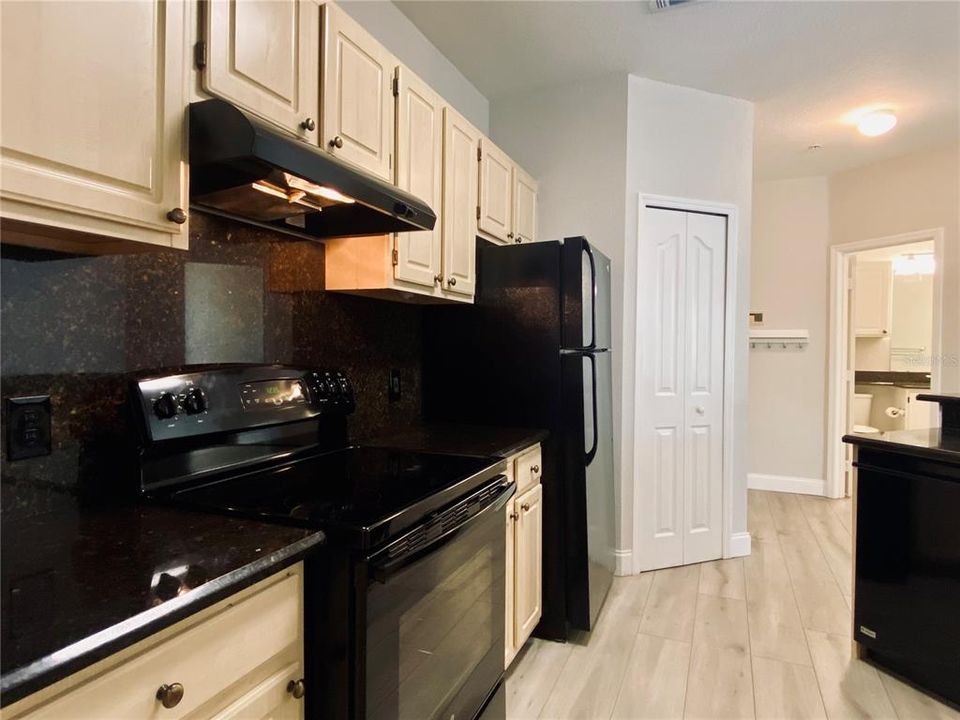 For Rent: $1,695 (2 beds, 2 baths, 1111 Square Feet)