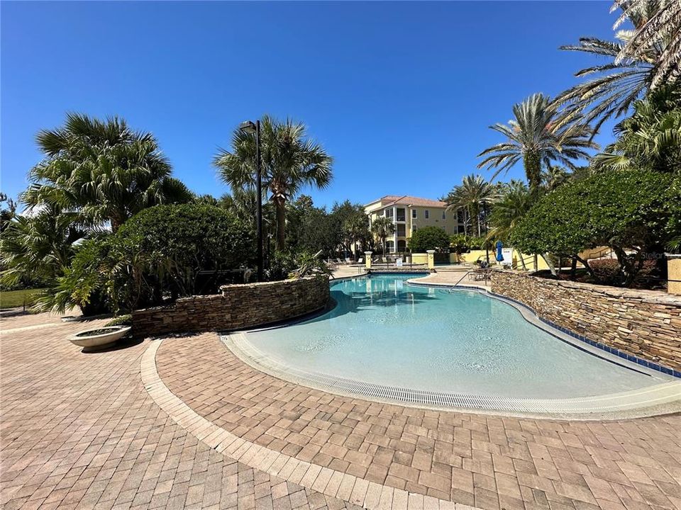 For Rent: $1,695 (2 beds, 2 baths, 1111 Square Feet)