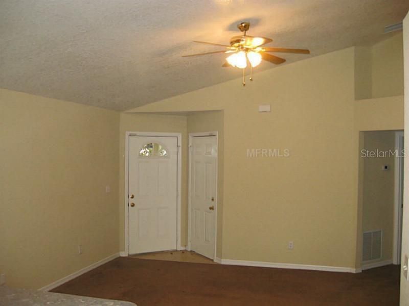 For Rent: $1,800 (3 beds, 2 baths, 1178 Square Feet)