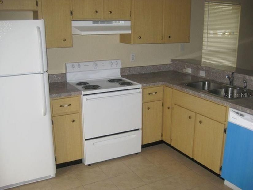 For Rent: $1,800 (3 beds, 2 baths, 1178 Square Feet)