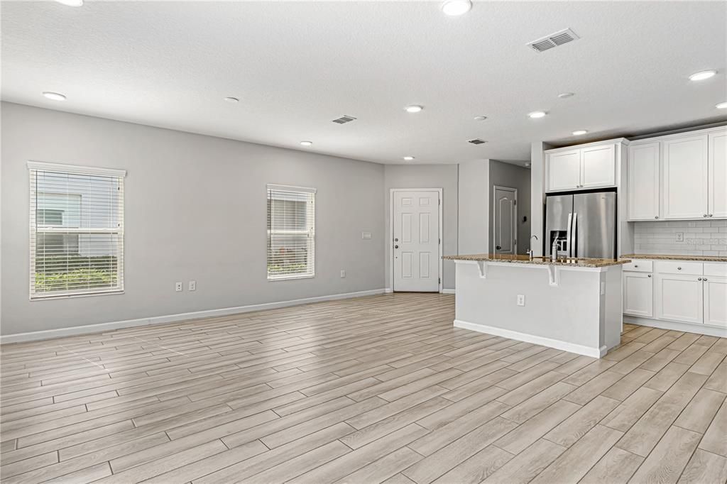 En Renta: $2,395 (4 camas, 3 baños, 1762 Pies cuadrados)