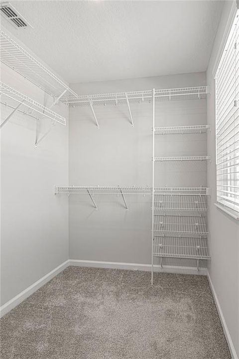 En Renta: $2,395 (4 camas, 3 baños, 1762 Pies cuadrados)