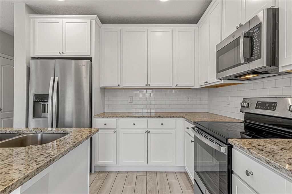 En Renta: $2,395 (4 camas, 3 baños, 1762 Pies cuadrados)