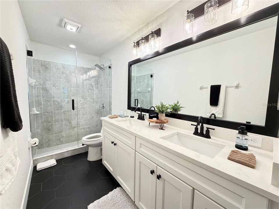 For Sale: $369,000 (4 beds, 2 baths, 1822 Square Feet)