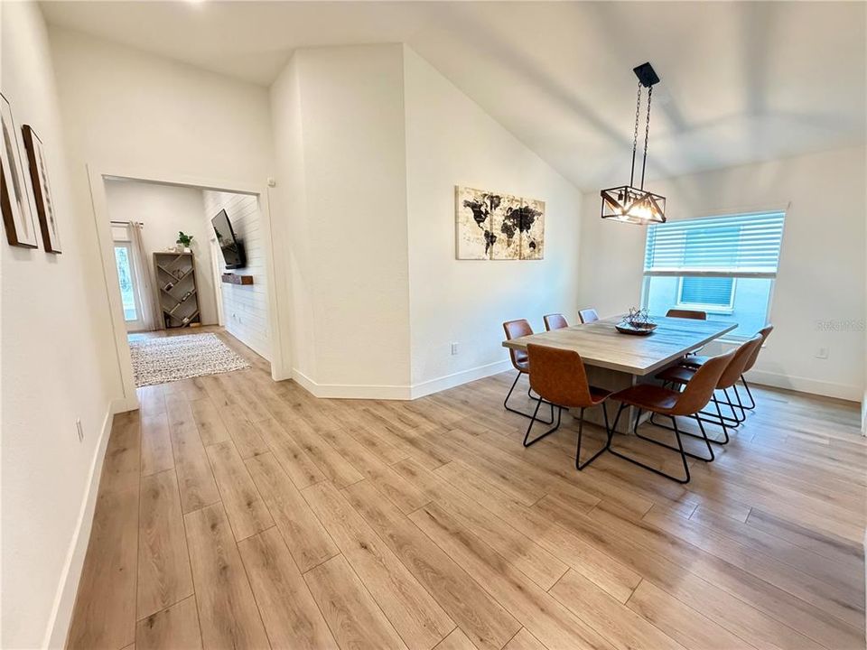 For Sale: $369,000 (4 beds, 2 baths, 1822 Square Feet)