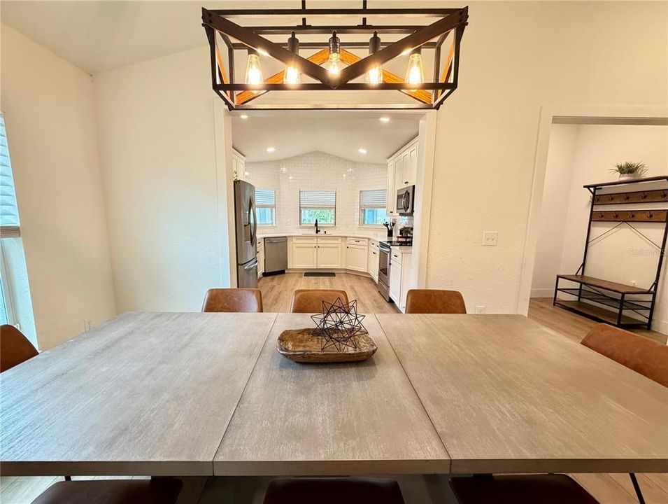 For Sale: $369,000 (4 beds, 2 baths, 1822 Square Feet)