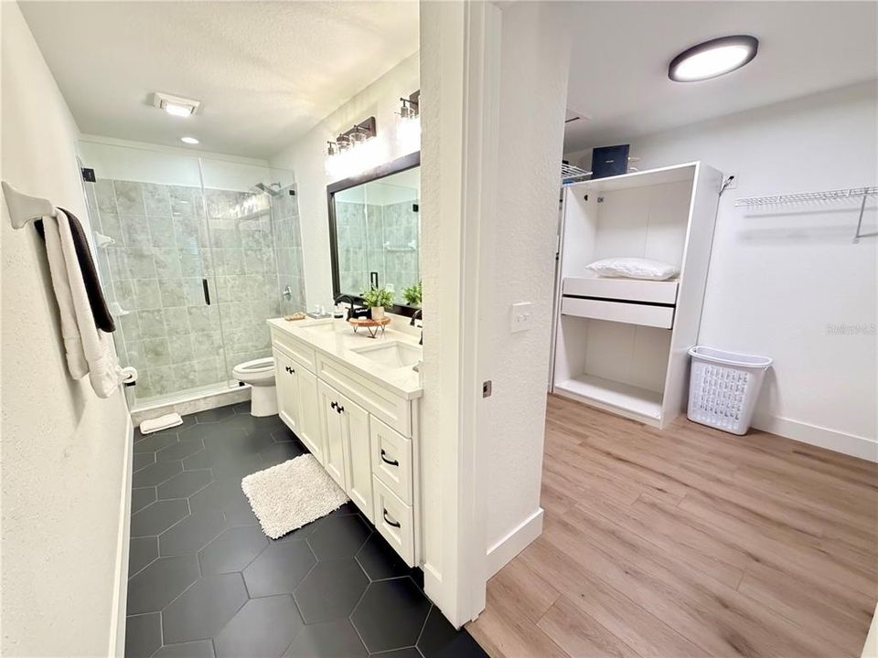 For Sale: $369,000 (4 beds, 2 baths, 1822 Square Feet)