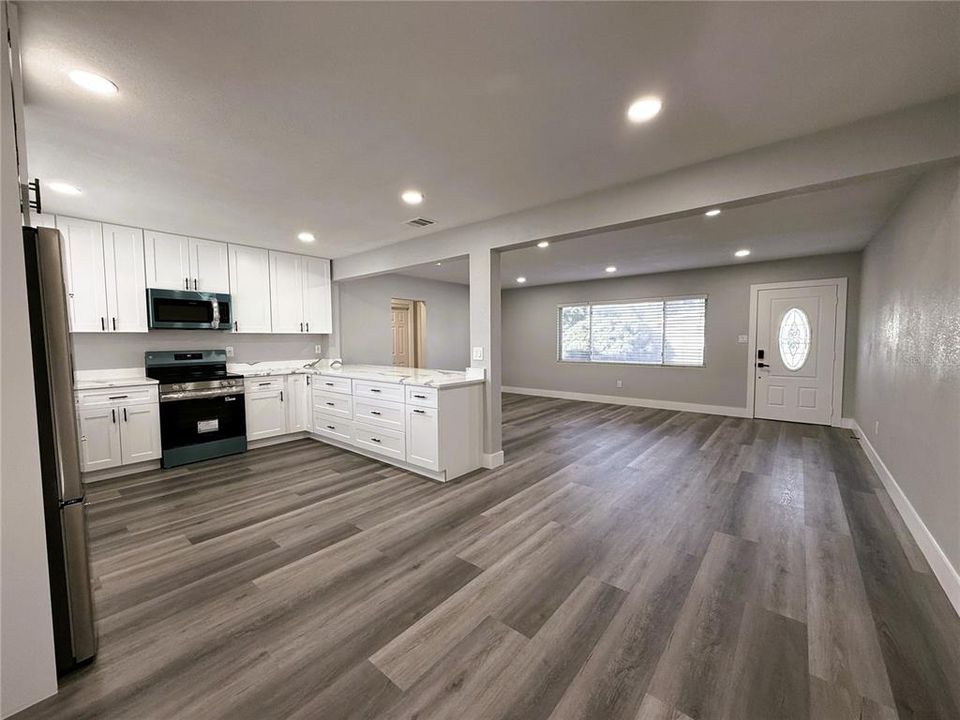 For Rent: $3,500 (3 beds, 2 baths, 1500 Square Feet)