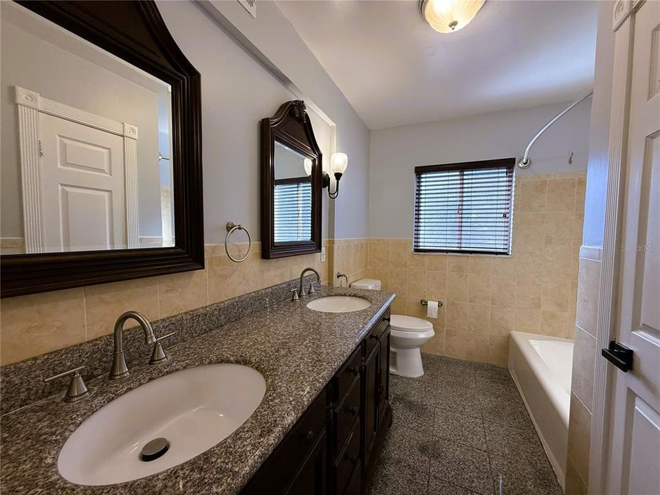 For Rent: $3,500 (3 beds, 2 baths, 1500 Square Feet)