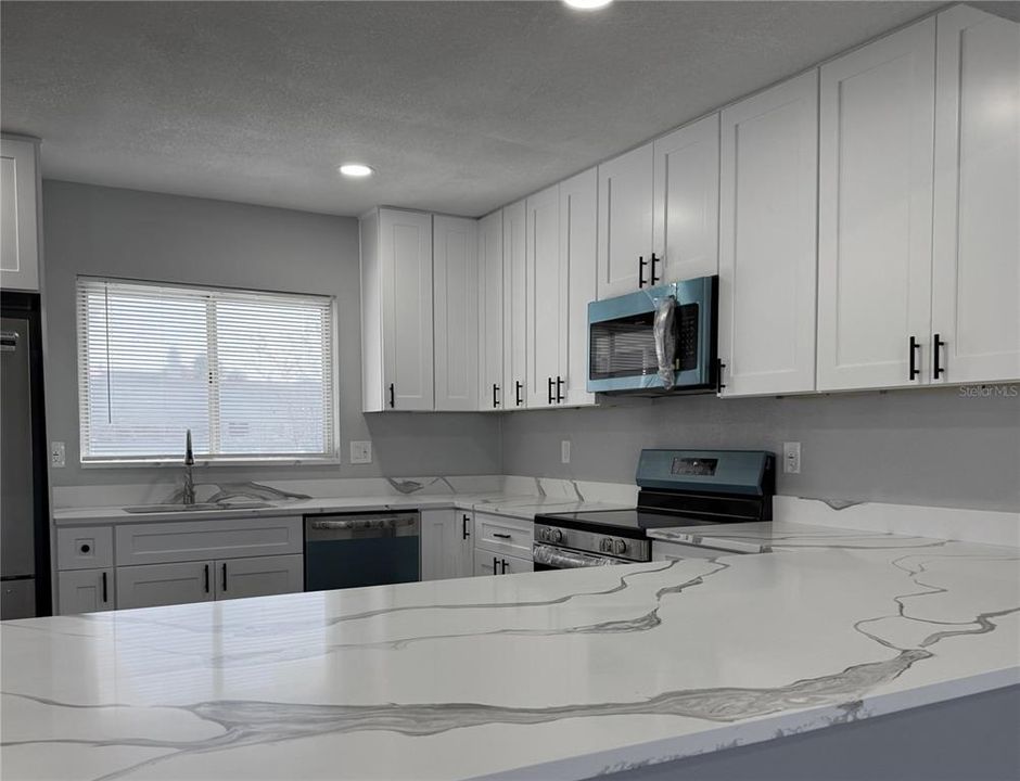 For Rent: $3,500 (3 beds, 2 baths, 1500 Square Feet)