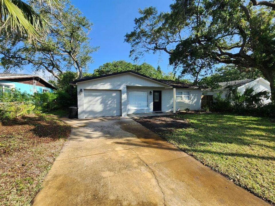 For Rent: $2,500 (2 beds, 2 baths, 1468 Square Feet)