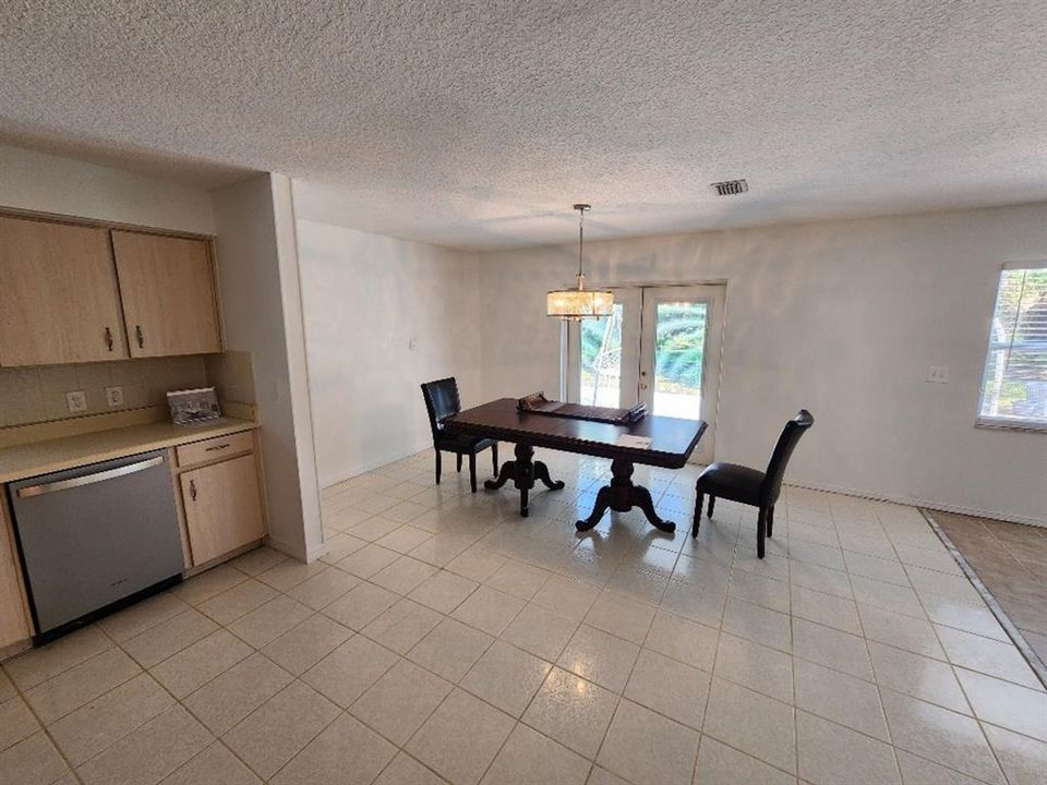 For Rent: $2,500 (2 beds, 2 baths, 1468 Square Feet)