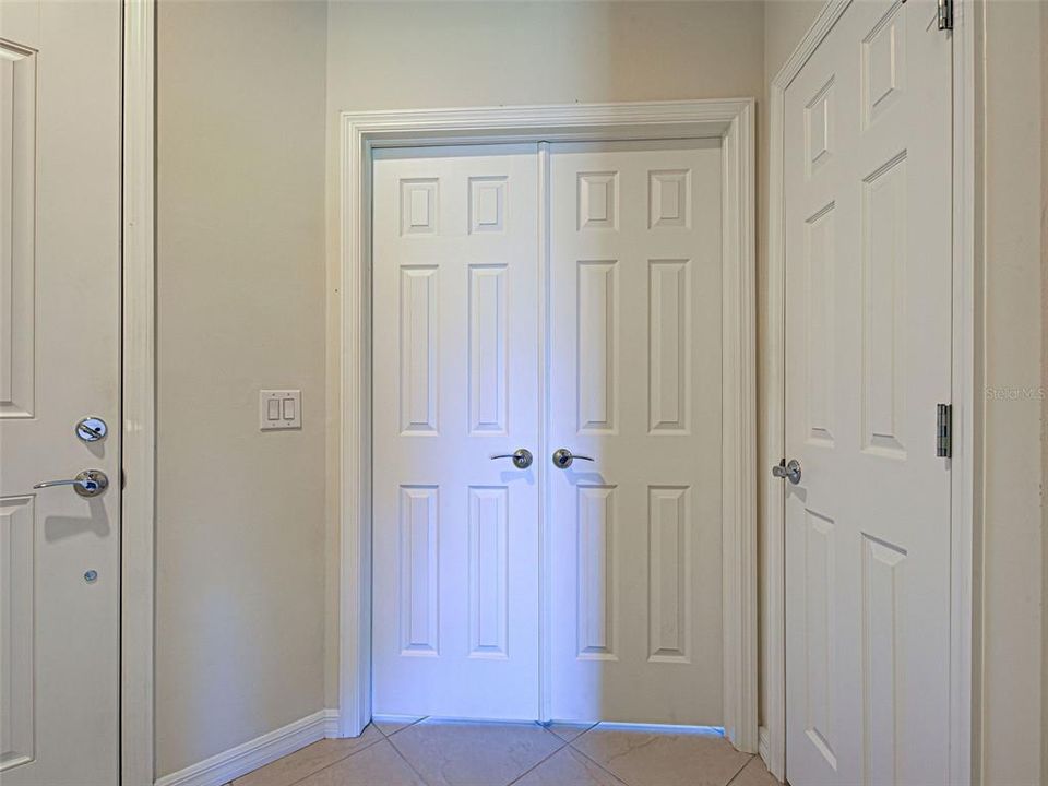 待售: $395,000 (2 贝兹, 2 浴室, 1450 平方英尺)