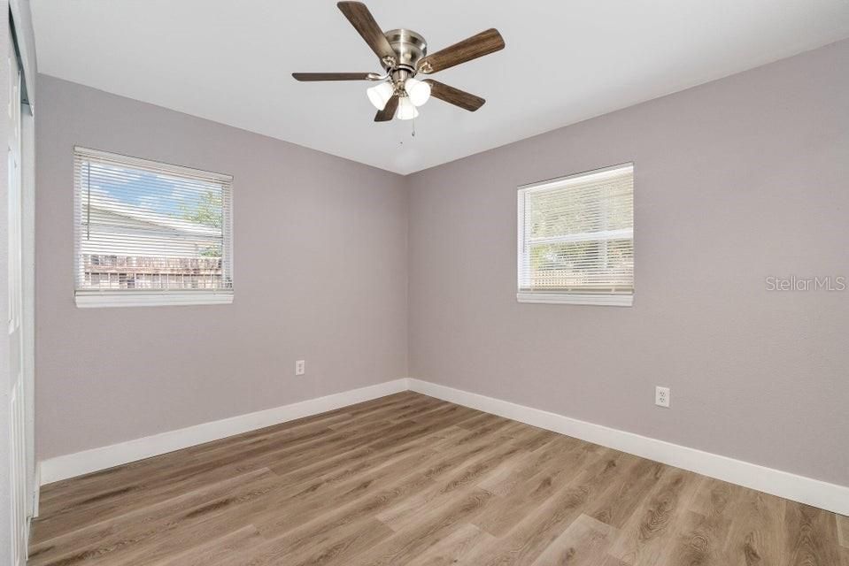 На продажу: $290,000 (3 спален, 2 ванн, 960 Квадратных фут)