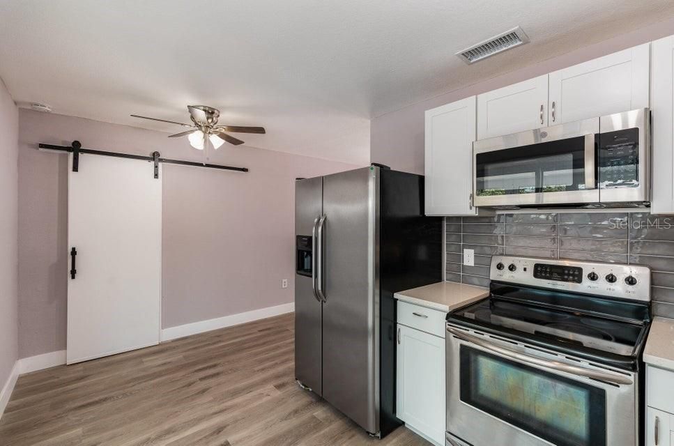 На продажу: $290,000 (3 спален, 2 ванн, 960 Квадратных фут)