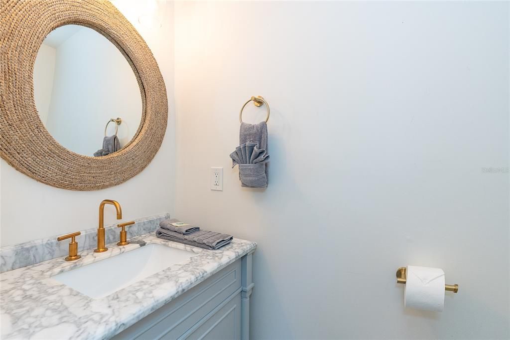 待售: $987,000 (4 贝兹, 2 浴室, 2423 平方英尺)