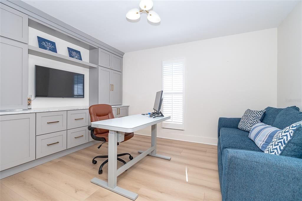 待售: $987,000 (4 贝兹, 2 浴室, 2423 平方英尺)